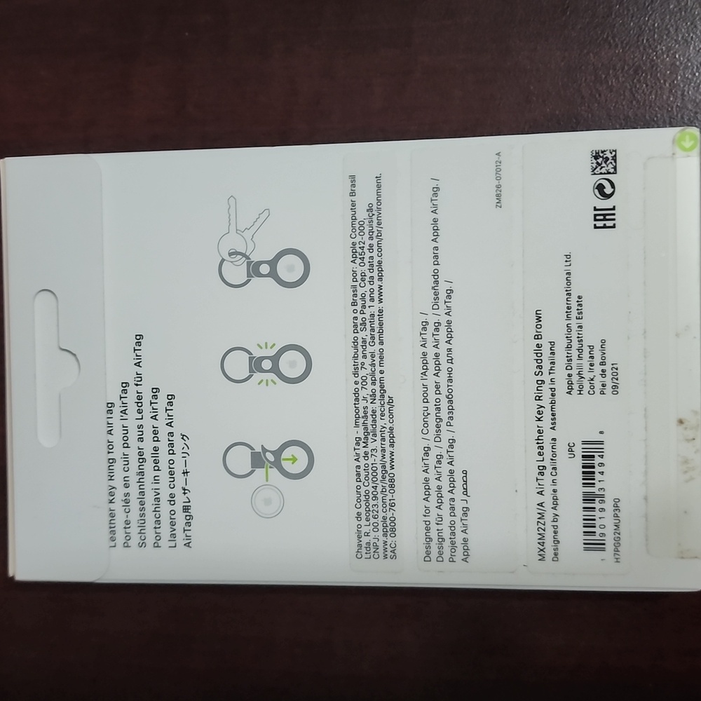 Apple Air Tag/ Leather Keyring Bundle - Picture 3 of 3
